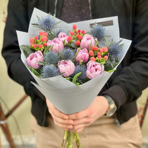 Букет з піоновидними тюльпанами «Морозна зірочка»
