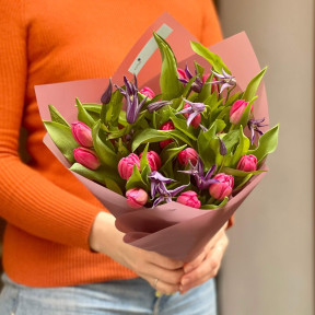 Bouquet of tulips and clematis «Spring star»