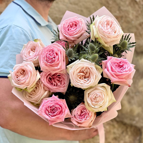Fragrant bouquet of peony roses and eryngium «Aroma Pattern»