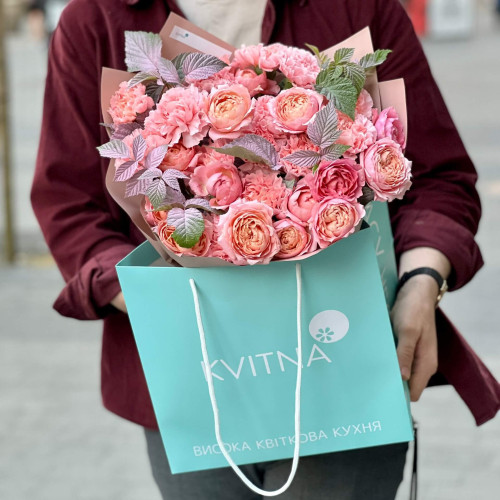 Warm bouquet with spray peony roses «Peach Jelly»