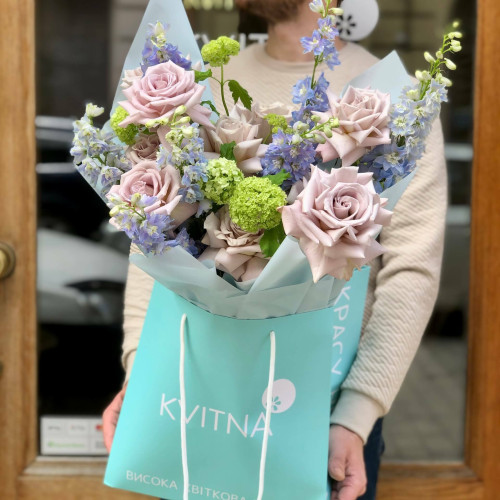Romantic lush bouquet of roses and delphinium «Lavender fairytale»