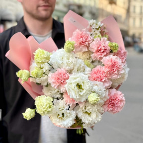 Delicate white and pink bouquet «Fluffy bunny»