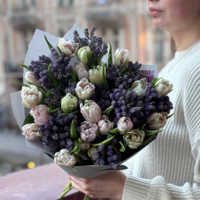 Ніжний букет у фіолетових відтінках «Лавандові карамельки»