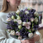 Ніжний букет у фіолетових відтінках «Лавандові карамельки»