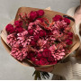 Бордовий букет з кущовою трояндою «Терпка вишенька»
