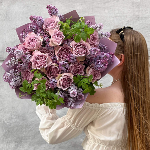 Ароматний букет з бузком «Солодкий сон»