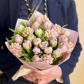 Ніжний весняний букет «Ароматні зорі»