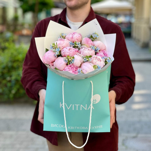 Delicate bouquet of peonies and oxypetalum «Morning Stars»
