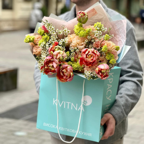 Весняний букет з французькими тюльпанами «Весна в Парижі»