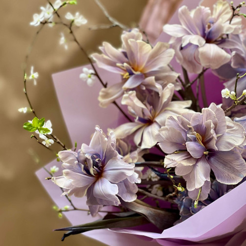 Цікавий букет з тюльпанів Vip Roses «Незвичні очі»