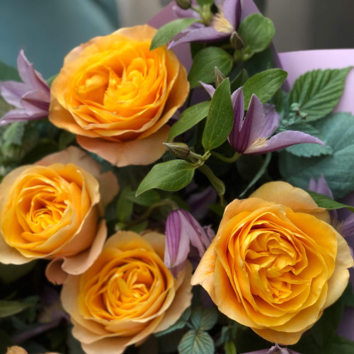 Теплий контрастний букет «Сонце і зорі»