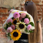 Cute bouquet with sunflowers «Strawberry Honey Cake»