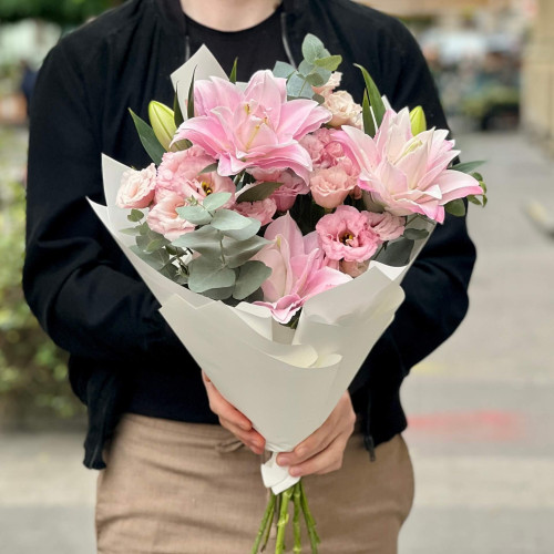 Ароматний букет з преміальними ліліями «Пахуча розкіш»