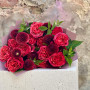 Червоний букет з жоржинами «Пристрасна симфонія»