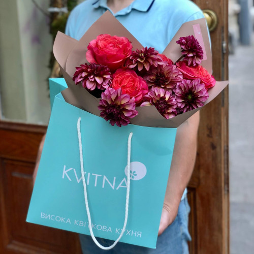 Bouquet «Autumn cherry»