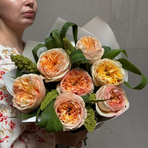 Теплий букет з півонієвидною трояндою Cream X-Pression «Сонце в травах»