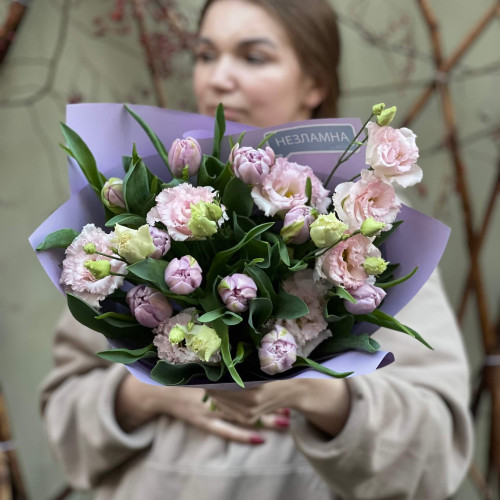 Ніжний бузковий букет «Діамантова весна»
