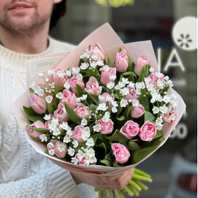 Ніжний букет з піоновидними тюльпанами та алліумом «Романтичні первоцвіти»