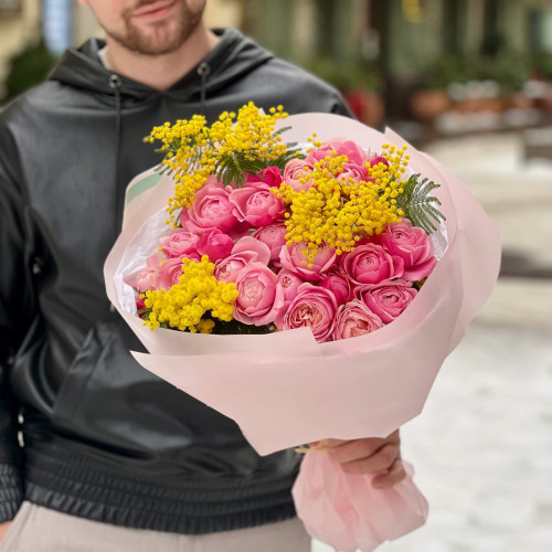 Bright bouquet of Silva Pink spray peony roses and mimosa «Spring cocktail»