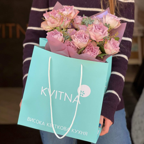 Bouquet in lilac shades of roses and mimosa «Tiny petal»