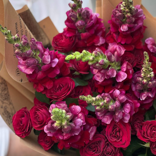 Deep burgundy bouquet «Ruby Shining»