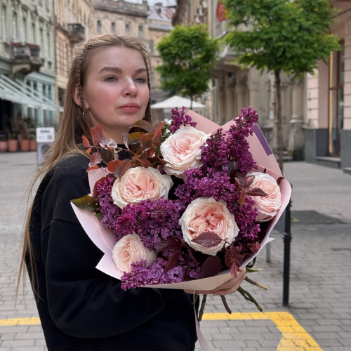 Ароматний букет з бузком «Чарівна принцеса»