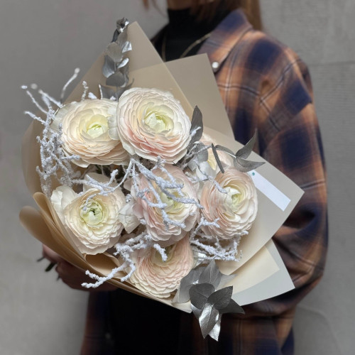 Delicate bouquet of ranunculus «Dawn snowflake»