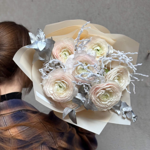 Delicate bouquet of ranunculus «Dawn snowflake»