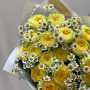 Сонячний букет з кущовою піоновидною трояндою Lemon Trendsetter «Лимонний флер»