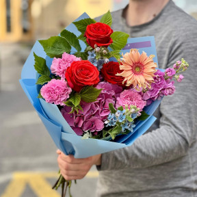 Яскравий букет «Весняні кучері»