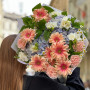 Розкішний букет з герберами «Карамельне небо»