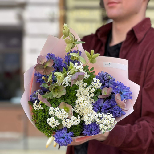 Fragrant bouquet with hyacinths «Forest Path»
