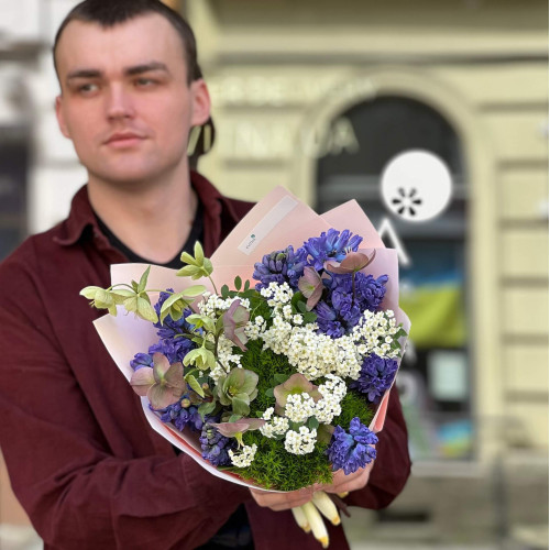 Fragrant bouquet with hyacinths «Forest Path»