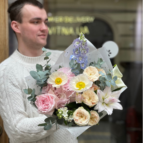 Вишуканий світлий букет «Ніжна Олена»