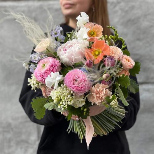 Розкішний сніп із ранункулюсами «Замріяна повітруля»