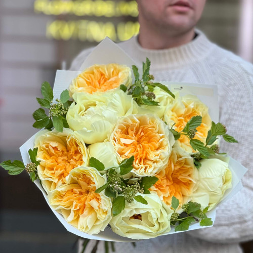 Exquisite bouquet of peonies and Antonia peony roses «Lemon Gelato»