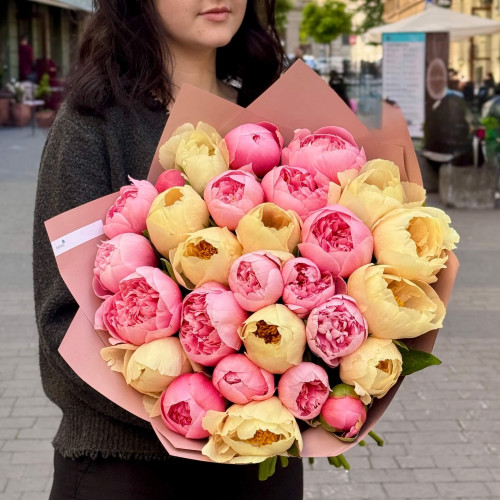 29 premium peonies in a bouquet «Spring Luxury»