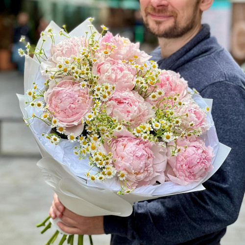 Розкішний букет півоній «Аромат літа»