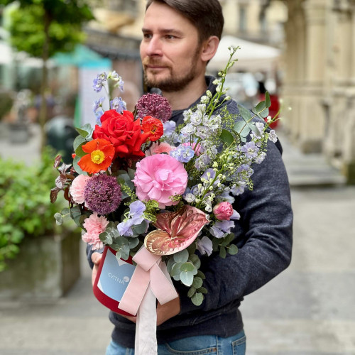 Яскрава композиція у коробці «Чарівний калейдоскоп»