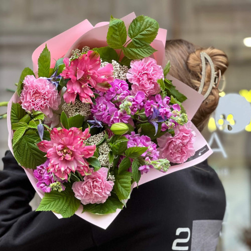 Милий букет у рожевих відтінках «Літній етюд»