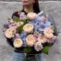 Пастельный букет с пионовидными розами Chiffon «Аметистовые чары»