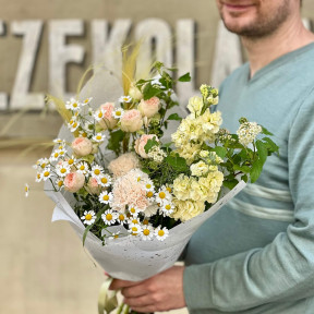 Літній світлий букет «Ласкавий вітер»