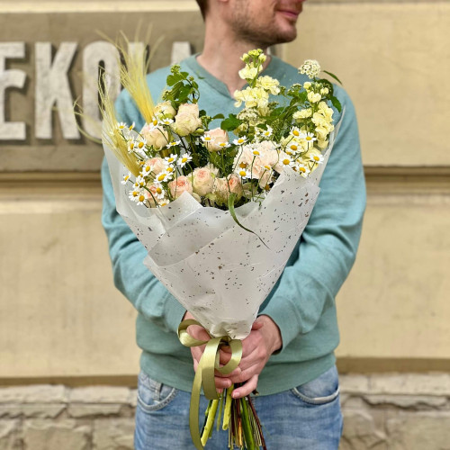 Літній світлий букет «Ласкавий вітер»