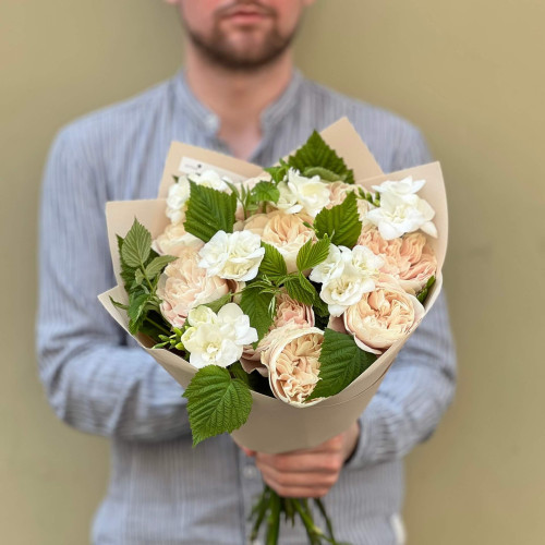 Вишуканий букет з півонієвидною трояндою Chiffon «Романтичні листи»