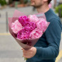 Мікс з 9 півоній у букеті «Літній оксамит»