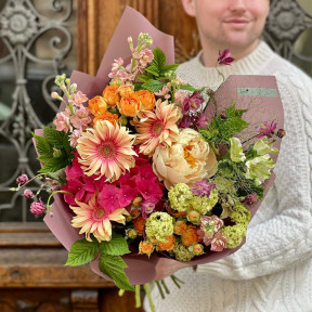 Вишуканий букет з герберою «Вир емоцій»