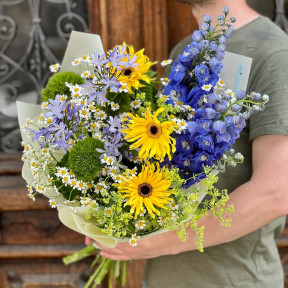 Чарівний букет у польовому стилі «Сапфірове поле»
