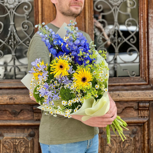 Чарівний букет у польовому стилі «Сапфірове поле»