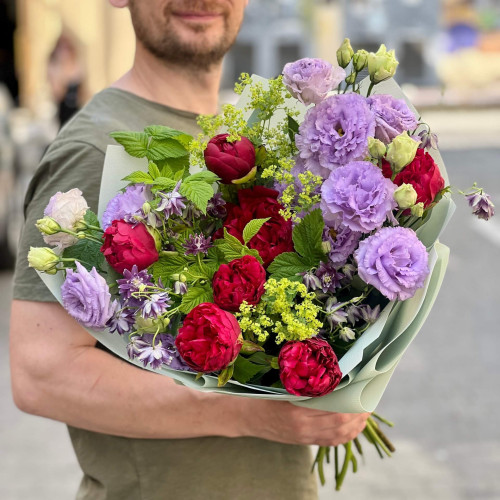 Повітряний польовий букет в садовому стилі «Молодий червень»