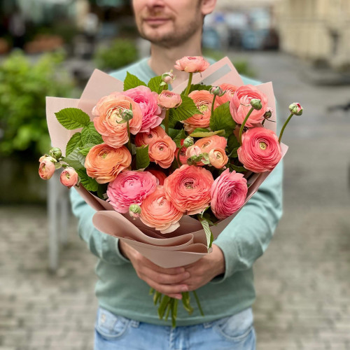 15 farm ranunculus «Thousand Petals»